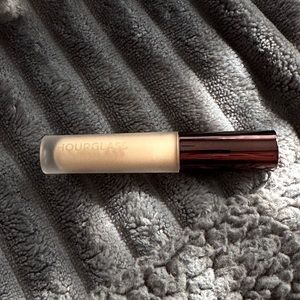 Hourglass Mini Concealer